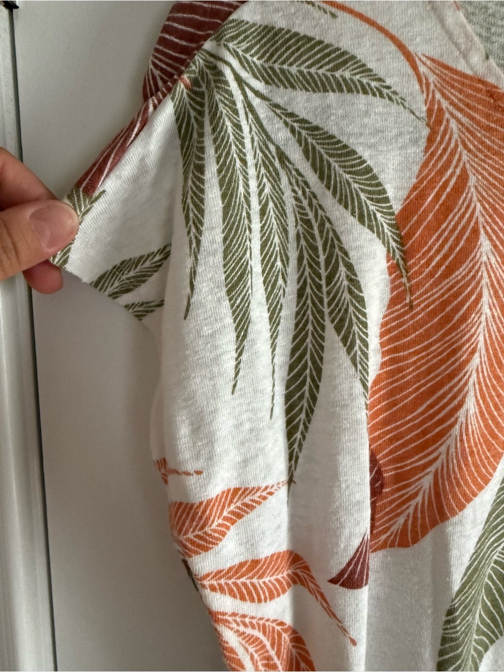 Orvis Linen Blend Cream Short-Sleeve Top w. Orange & Olive Leaf Print, M, EUC - Picture 5 of 9